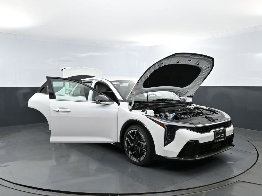 New 2026 Snow White Pearl Kia GT-Line image 27
