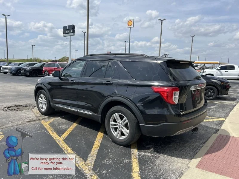 Used 2022 Black Metallic Ford XLT image 3