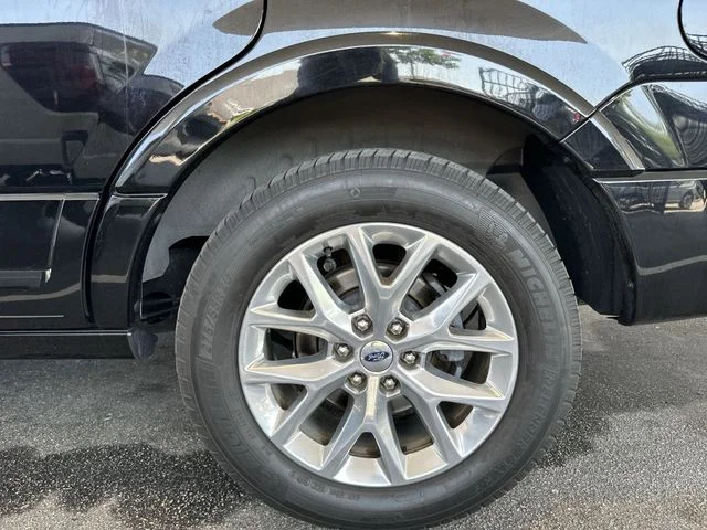 Used 2017 Black Ford Limited image 10