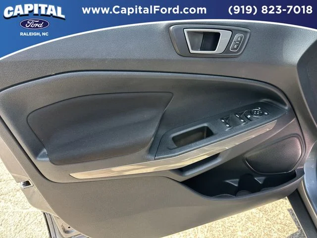 Used 2021  Ford SE image 19