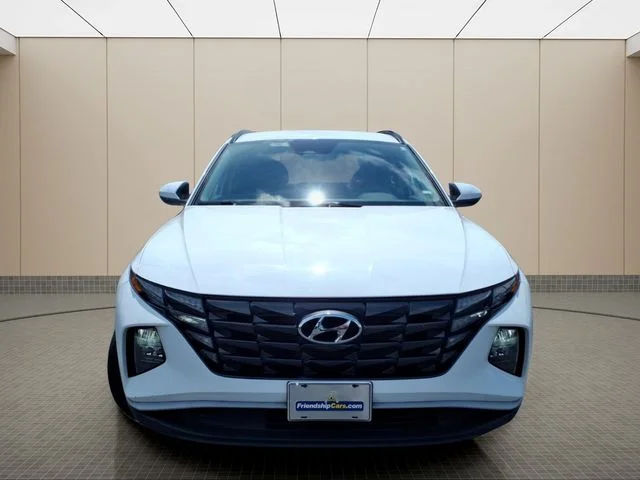 Used 2024 White Hyundai SEL image 3