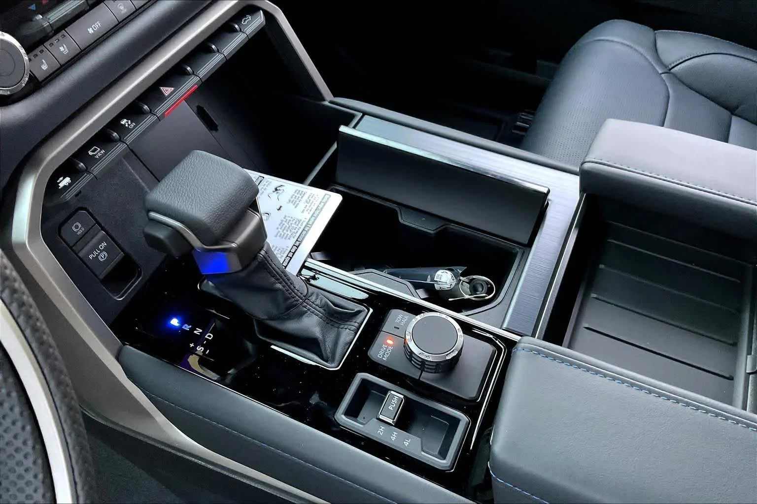 New 2026 Wind Chill Pearl Toyota Platinum image 7