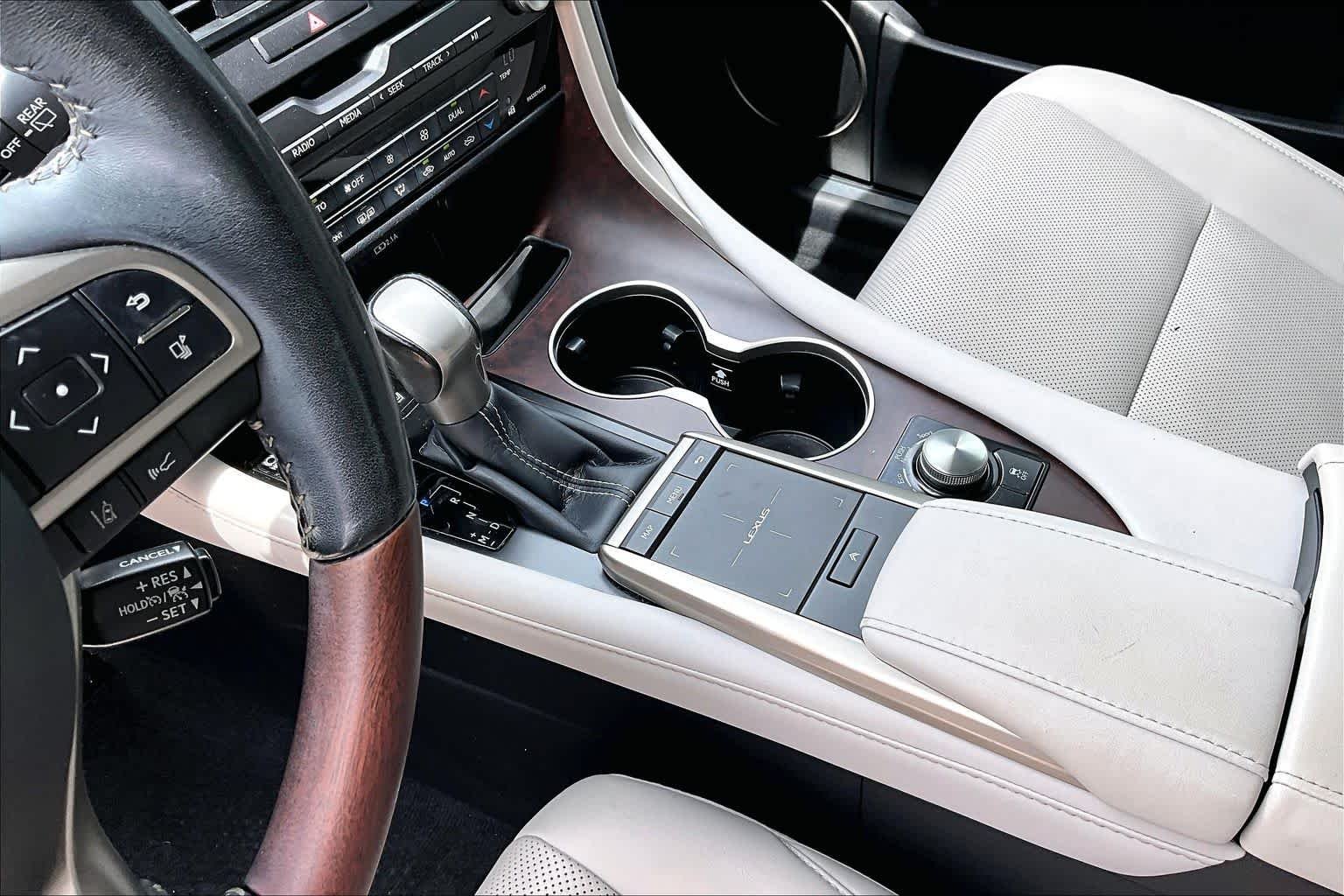 Used 2020 Eminent White Pearl Lexus  image 17