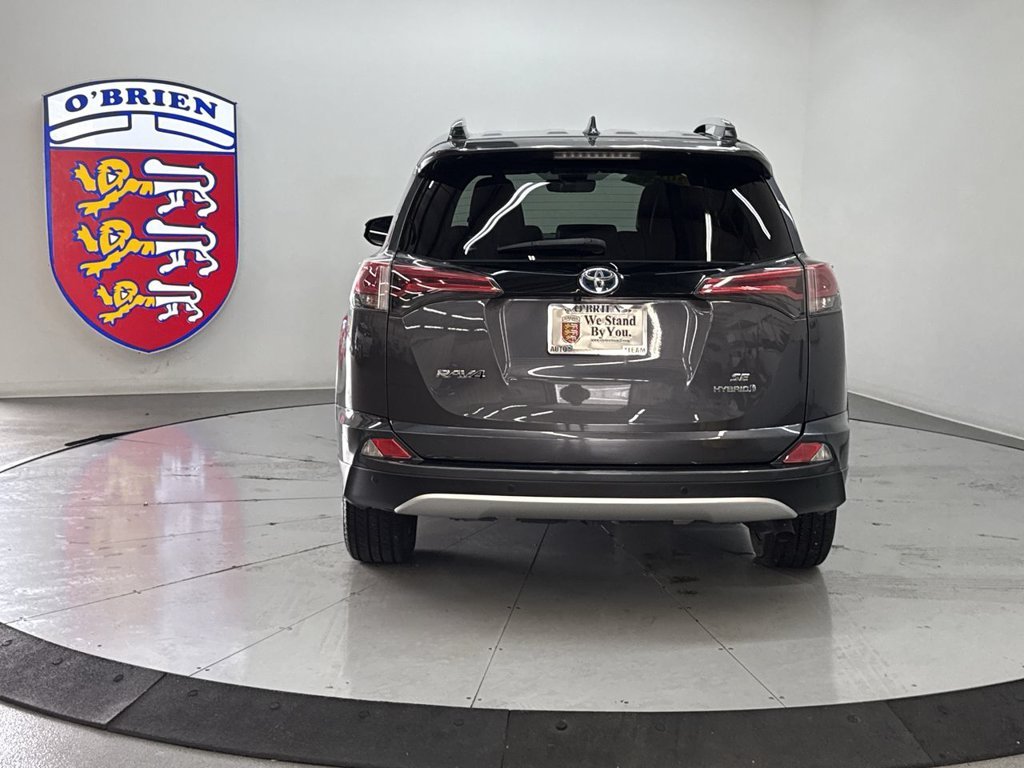 Used 2018 Magnetic Gray Metallic Toyota SE image 11