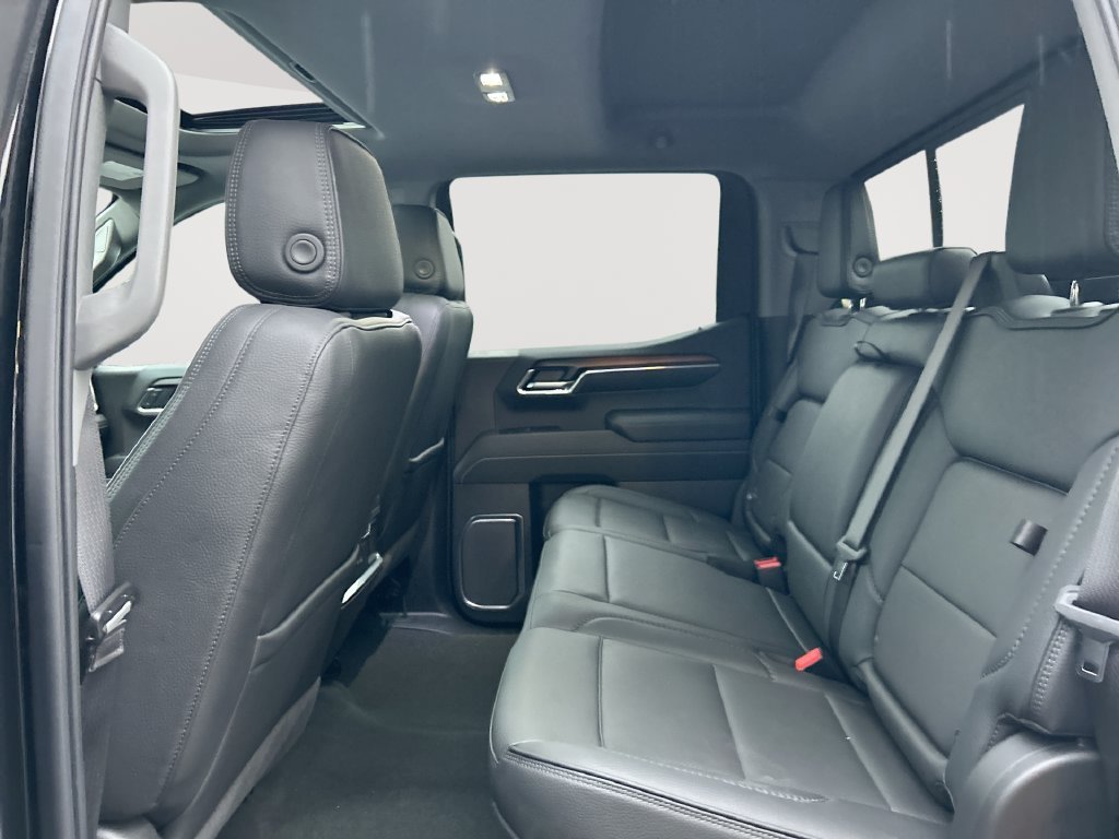 Used 2025 Onyx Black GMC Denali image 28