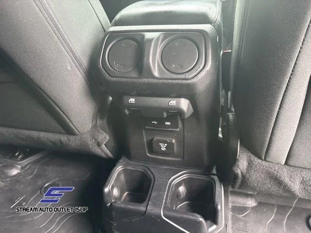 Used 2018 Black Jeep Unlimited Sahara image 17