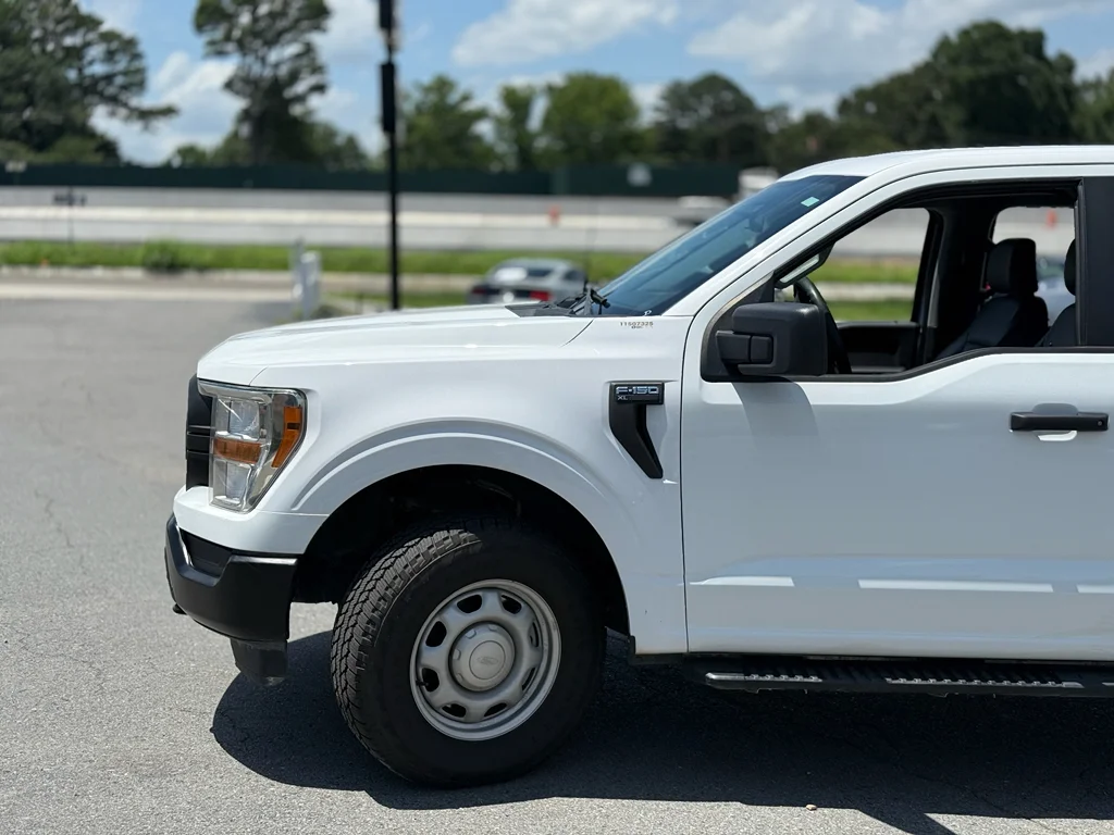 Used 2022 Oxford White Ford XL image 11
