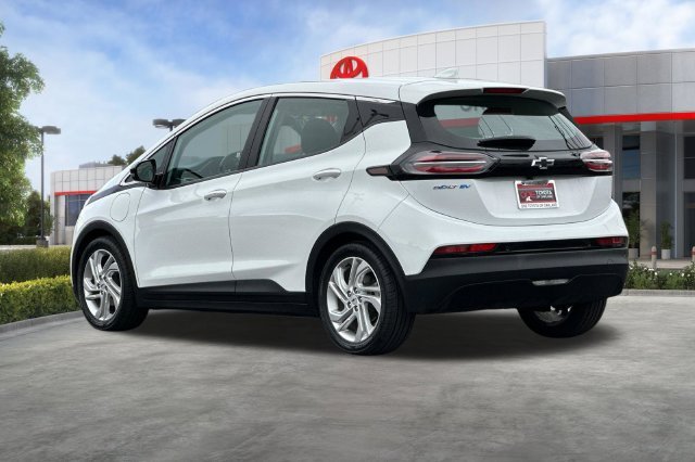 Used 2023 White Chevrolet 1LT image 6