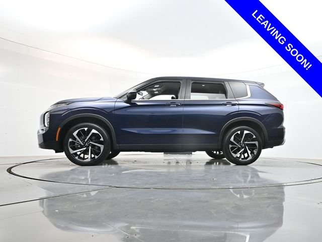 Used 2024  Mitsubishi SE image 46