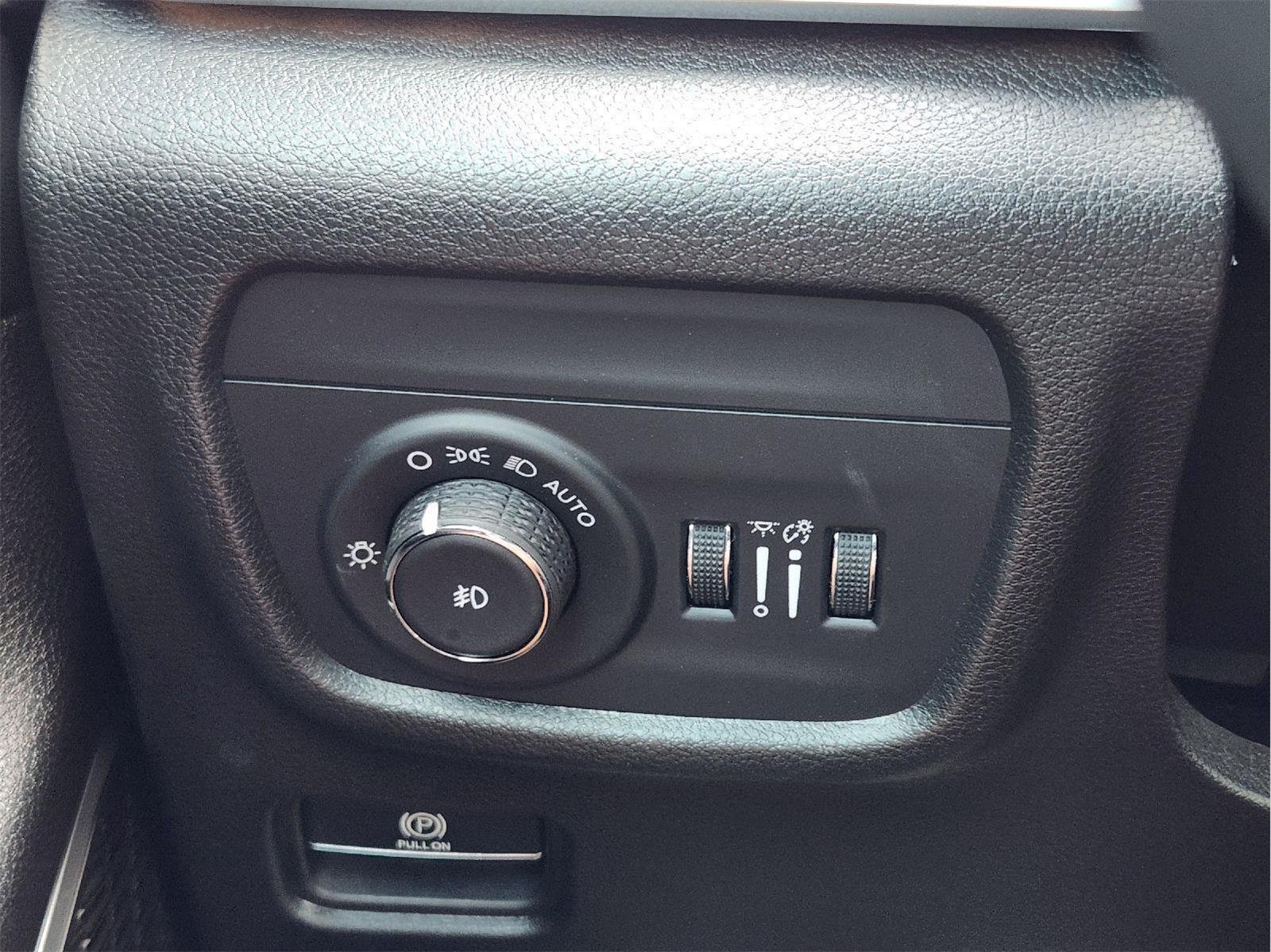Used 2024 Baltic Gray Metallic Clearcoat Jeep Limited image 20