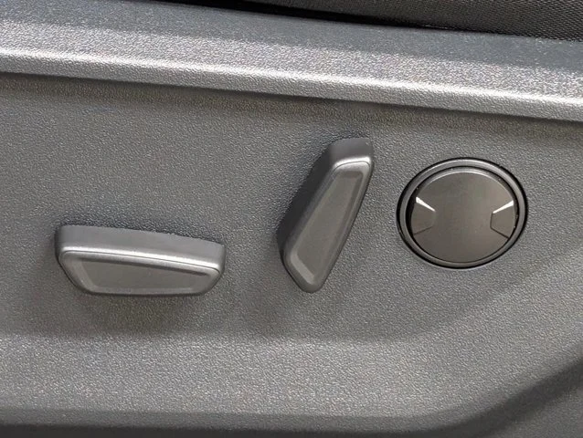 New 2026 Agate Black Metallic Ford XLT image 51