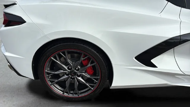 Used 2025 White Chevrolet Stingray image 42