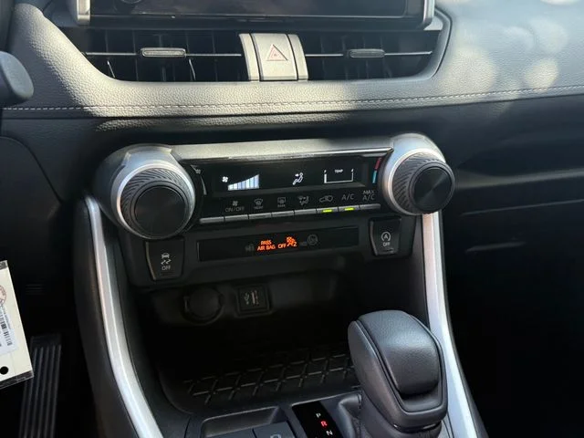 Certified Used 2025 Silver Toyota LE image 20