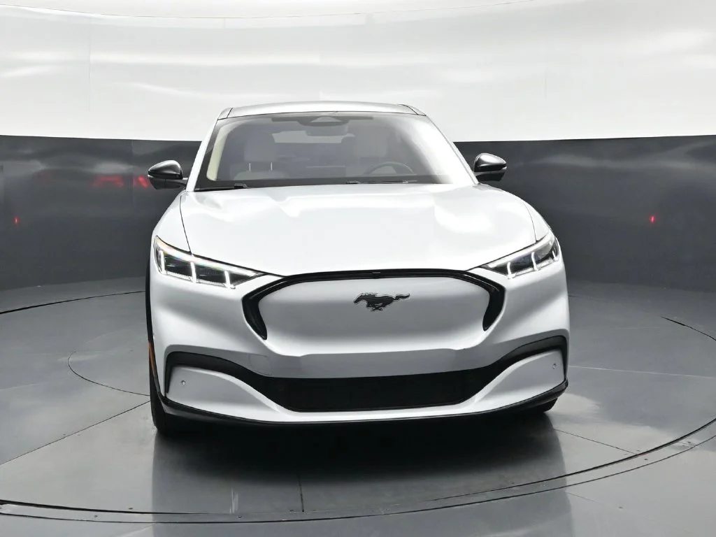 Certified Used 2023 White Ford Premium image 25