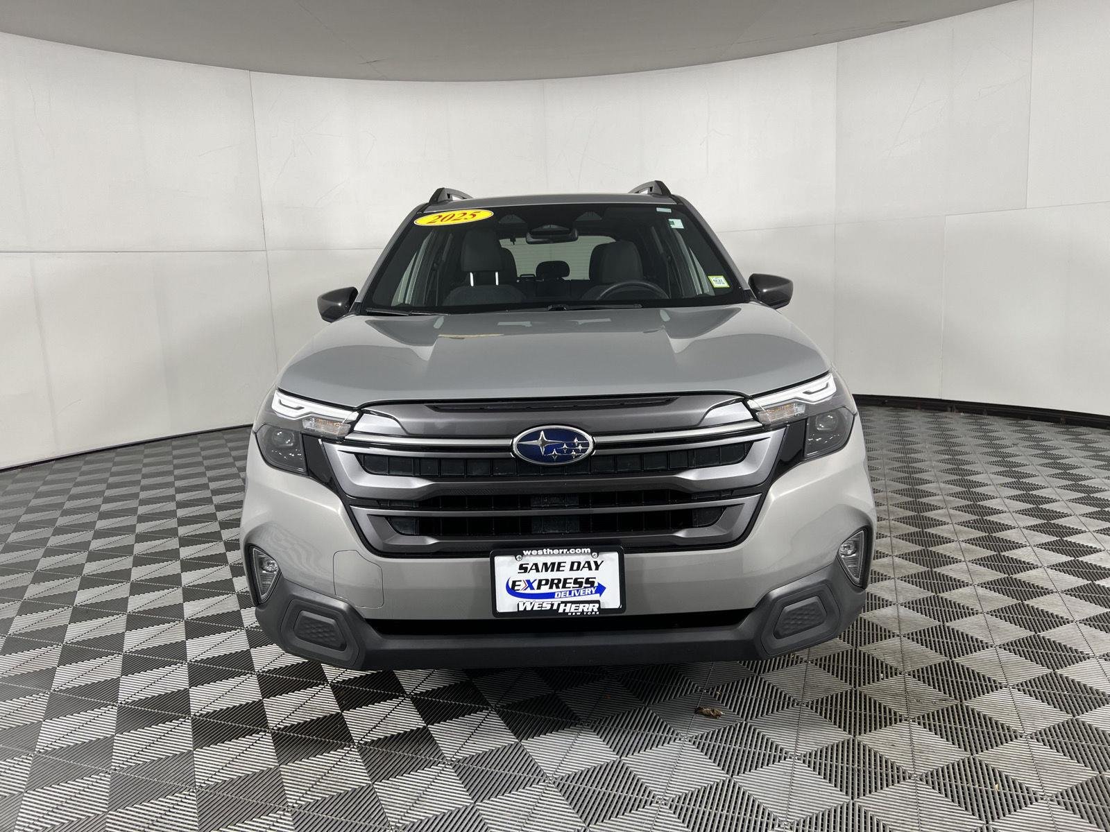 Used 2025 River Rock Pearl Subaru Premium image 41