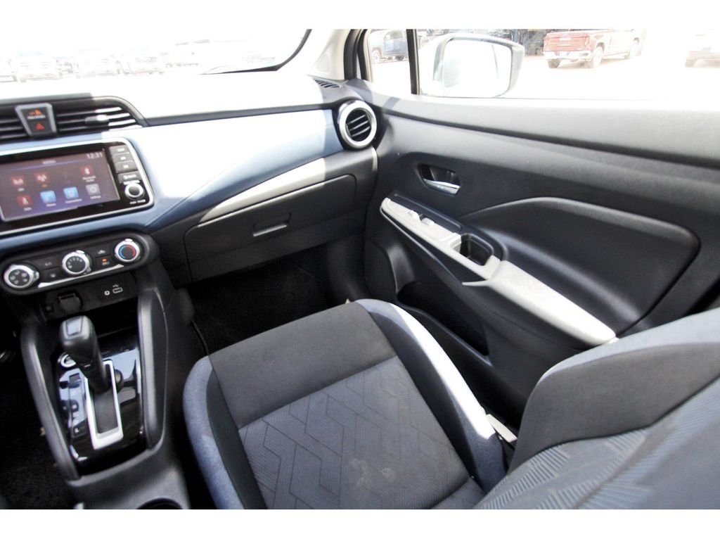 Used 2024 White Nissan 1.6 SV image 12
