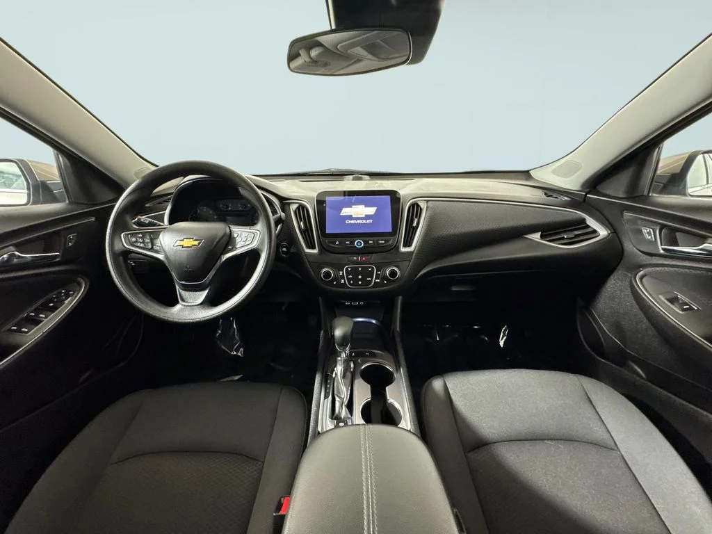 Used 2025 Gray Chevrolet LT image 7