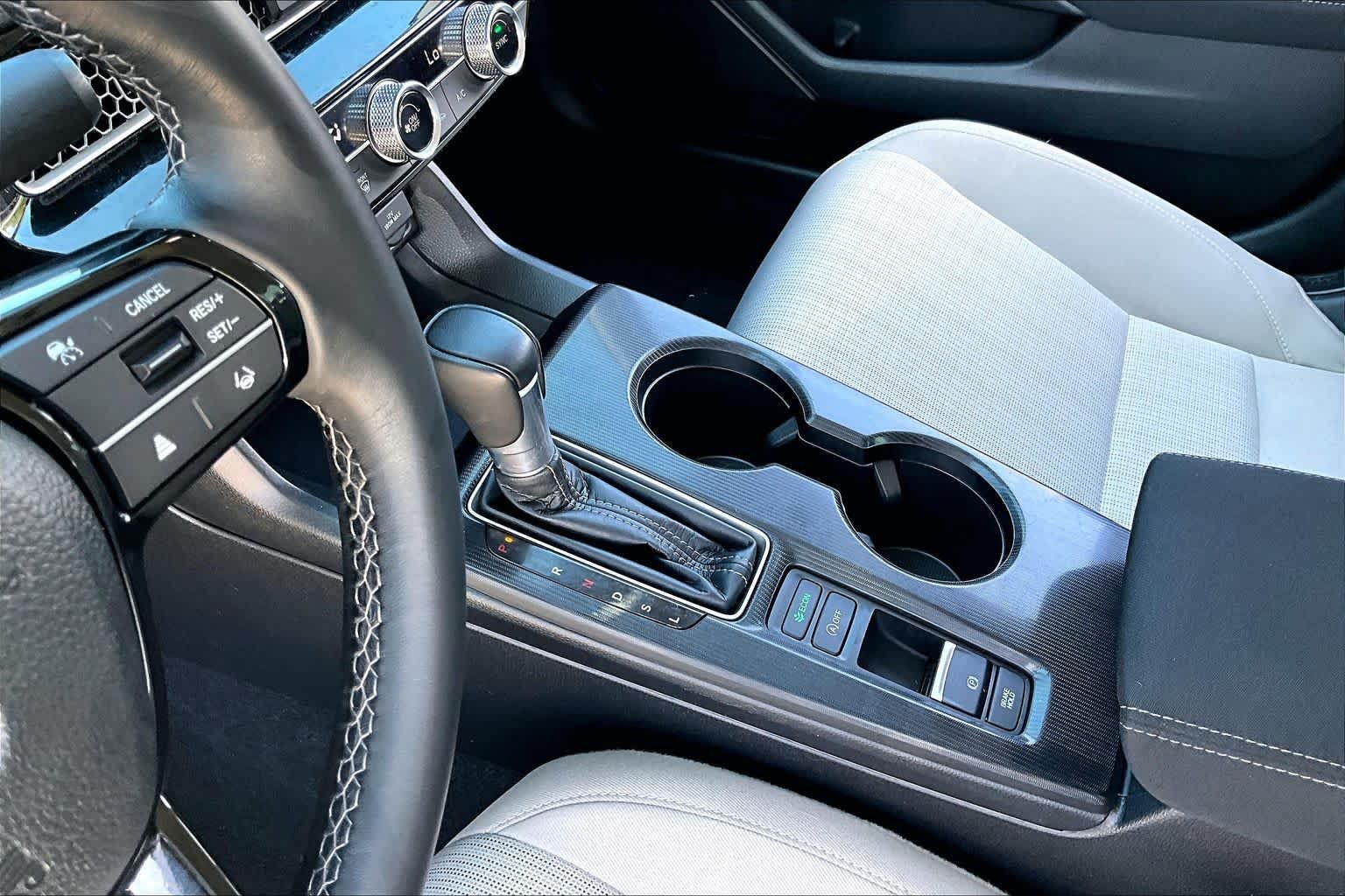 Used 2022 Platinum White Pearl Honda EX image 15