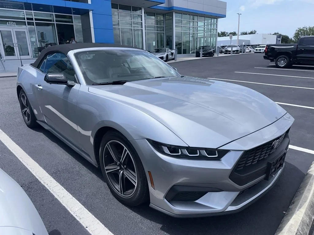 2024 Ford Mustang EcoBoost Convertible's photo