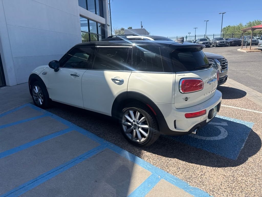 Used 2019 White MINI Classic image 3