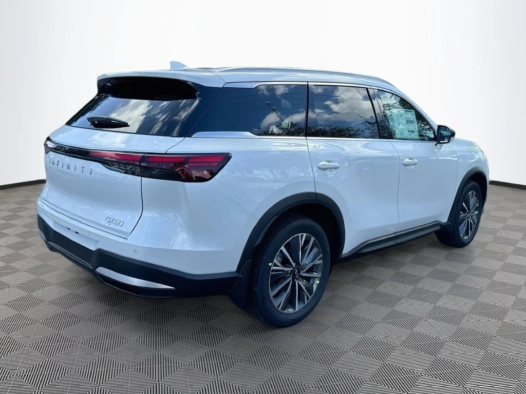 New 2027 White INFINITI LUXE image 5