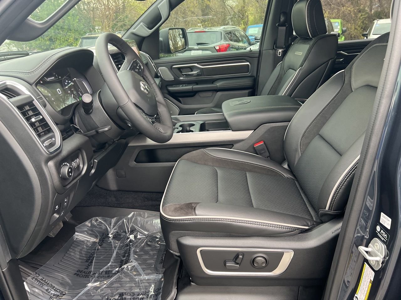 2026 RAM 1500 Laramie - Photo 13