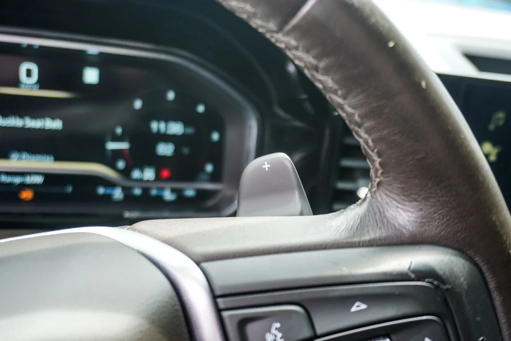 Used 2022 White GMC SLT image 17