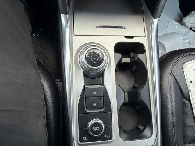 Used 2022 Black Ford Limited image 25