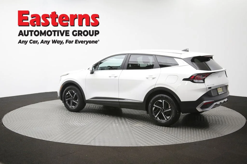 Used 2023 White Kia LX image 62