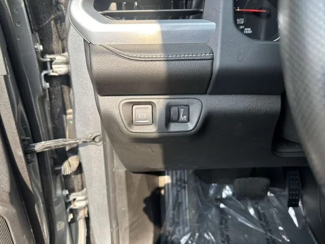 Used 2023 Silver GMC SLE image 24