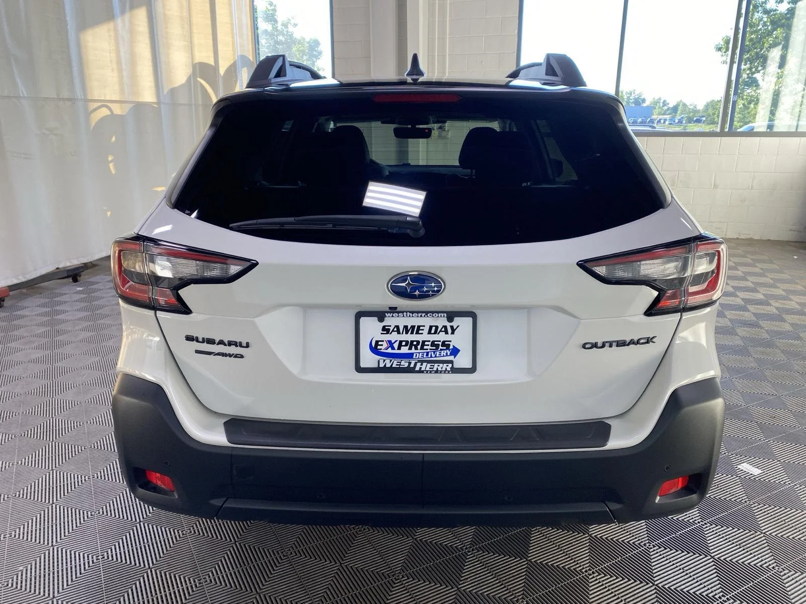 Used 2024 Crystal White Pearl Subaru Onyx Edition image 13