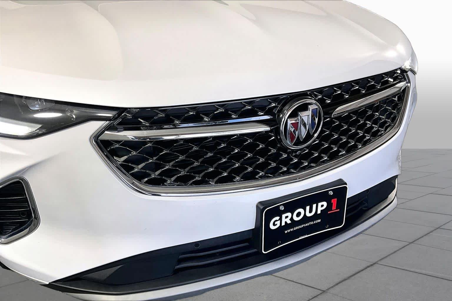 Used 2023 White Frost Tricoat Buick Avenir image 29