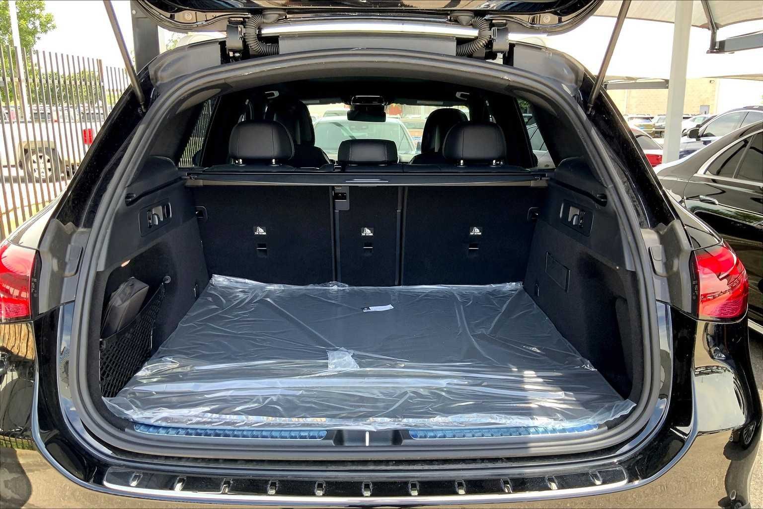 2025 Mercedes-Benz GLC Base - Photo 14