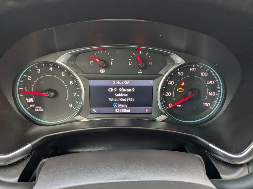 Used 2024 White Chevrolet LT image 31
