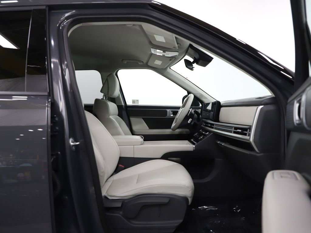 2025 Hyundai Santa Fe SEL - Photo 12