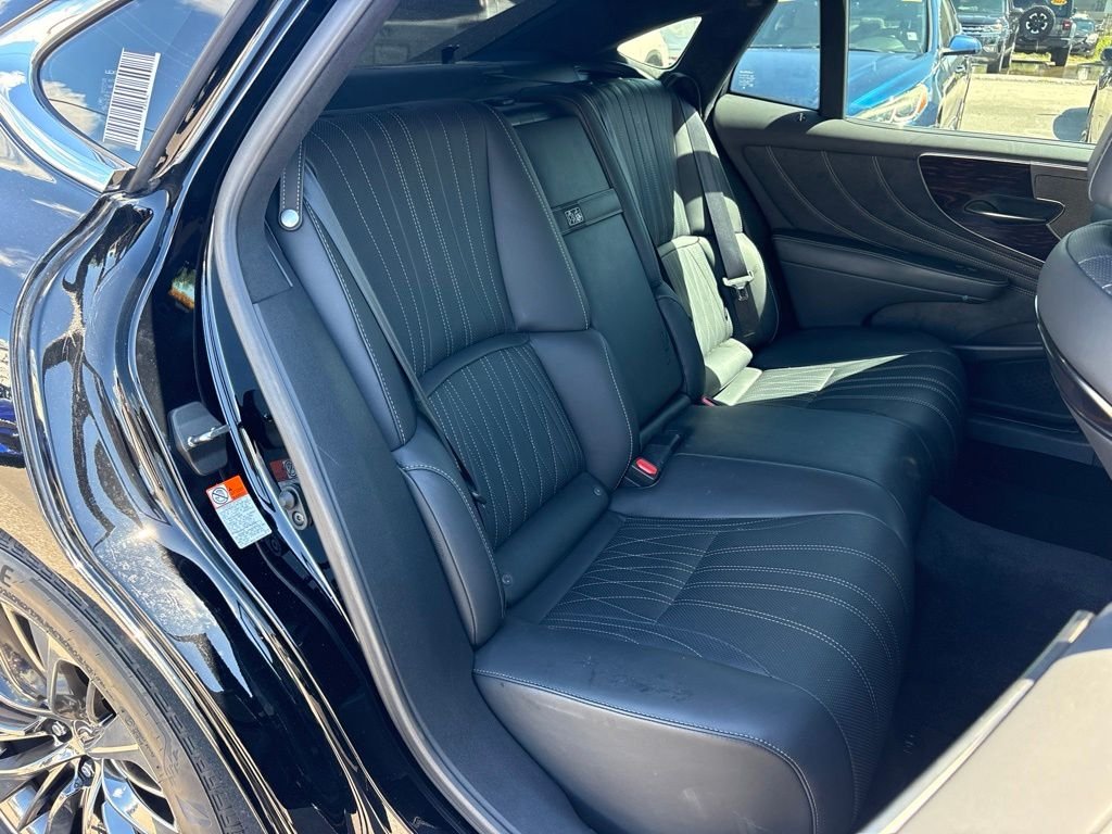 Used 2023 Black Lexus 500 Base image 17