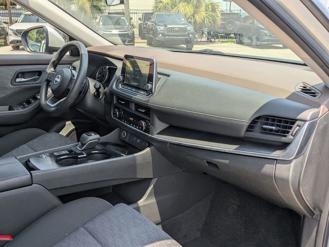 Used 2023 Silver Nissan SV image 31