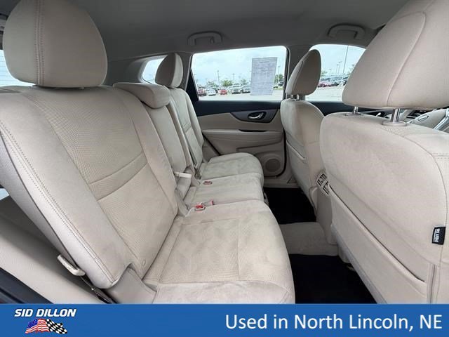 Used 2015 Cayenne Red Nissan S image 21