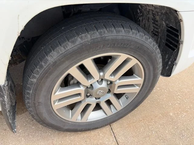Used 2012  Toyota SR5 image 24