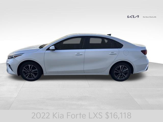 Certified Used 2022 Snow White Pearl Kia LXS image 5