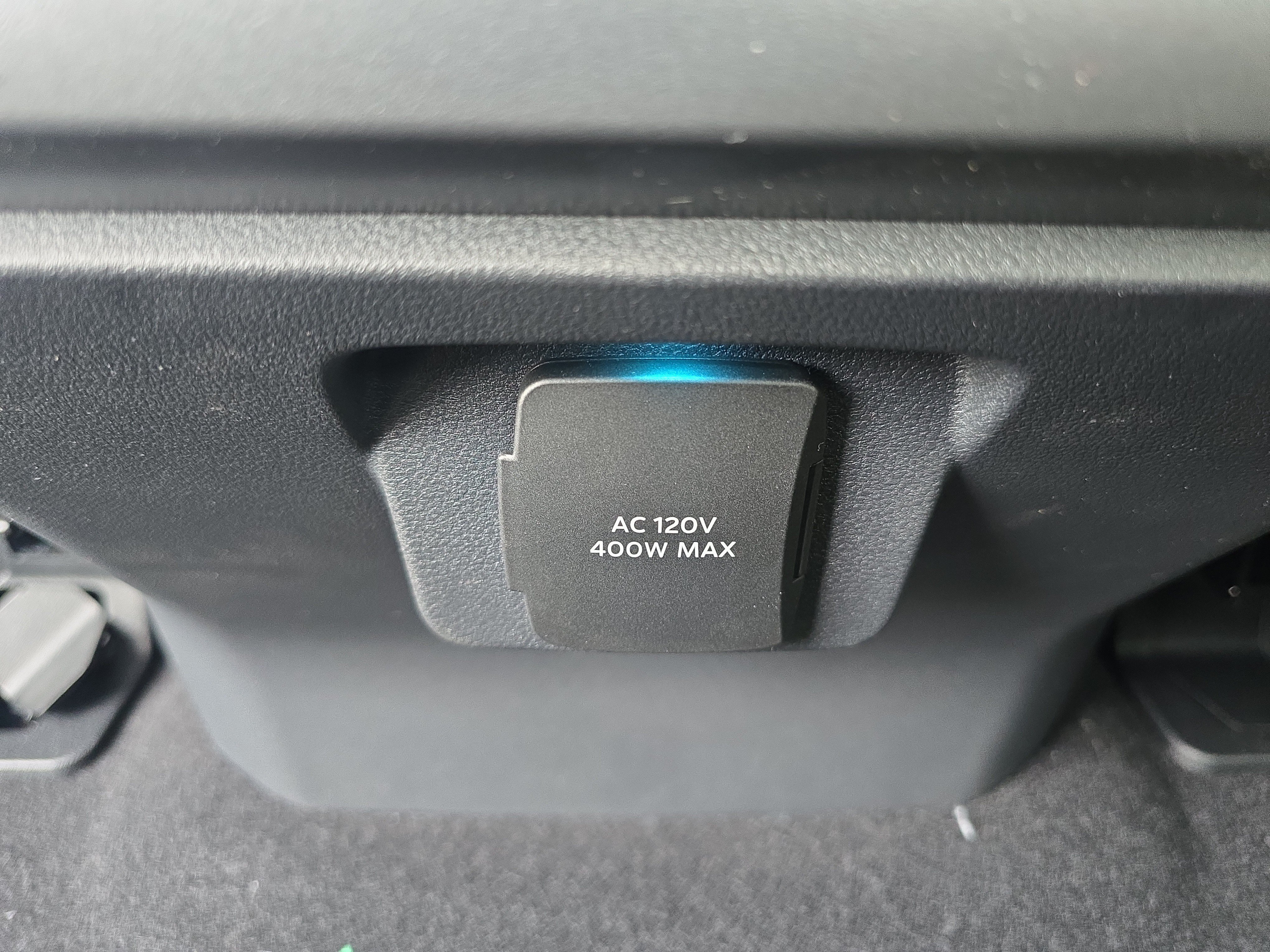 New 2026 Iconic Silver Metallic Ford Lariat® image 29