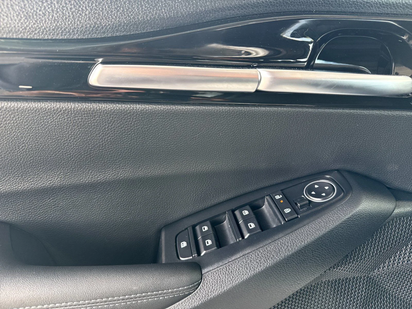 New 2026 White Kia EX image 10