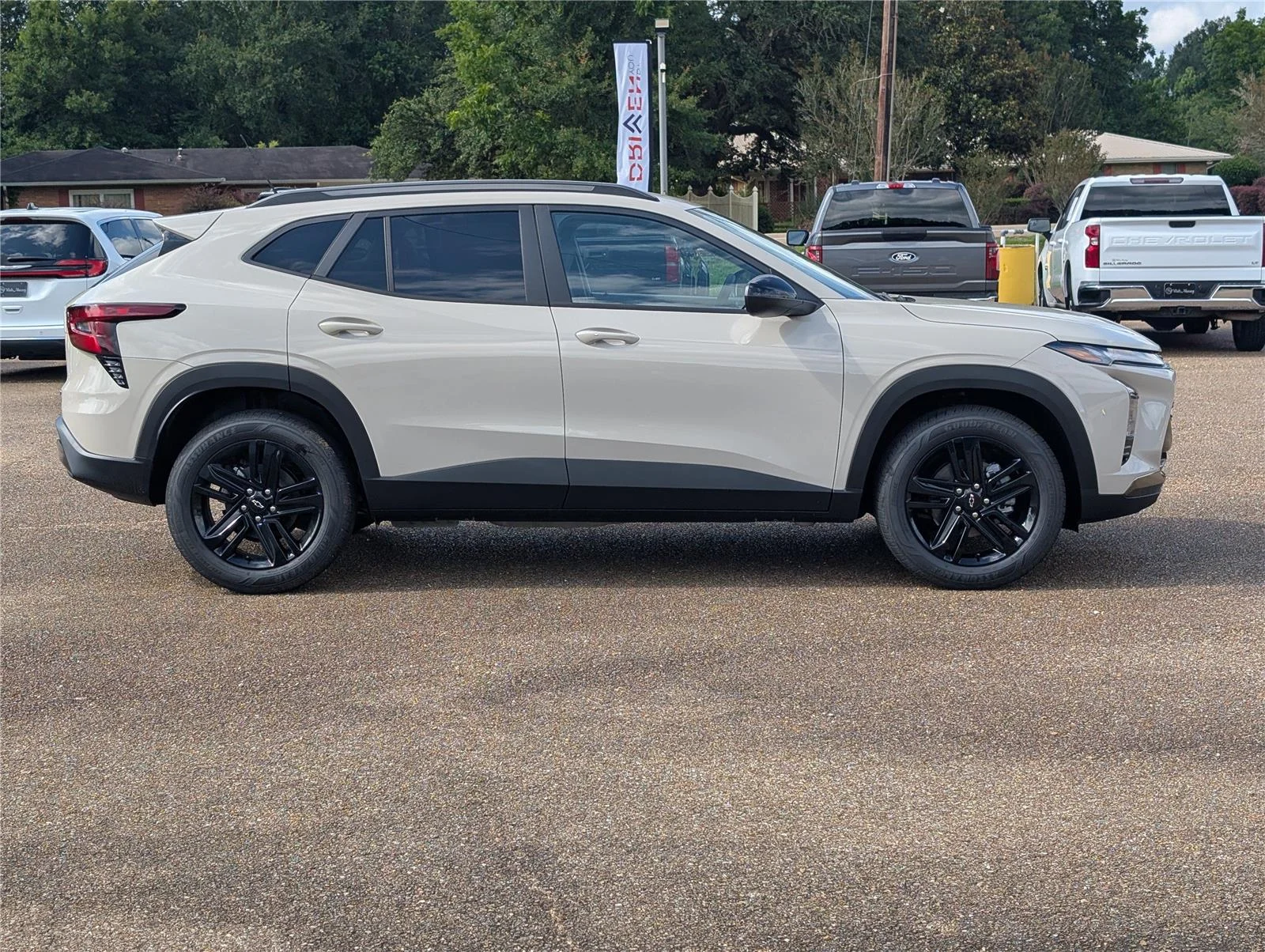 New 2026 White Sands Chevrolet ACTIV image 6