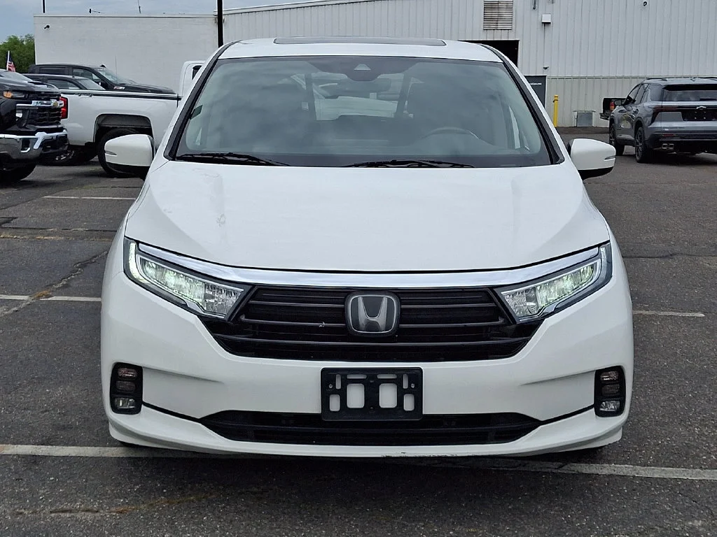 Used 2023 White Honda EX-L image 4