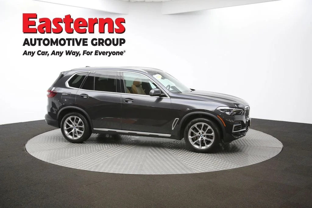 Used 2022 Gray BMW xDrive40i image 52