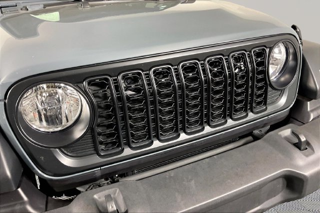 Used 2025 Gray Jeep Sport S image 30