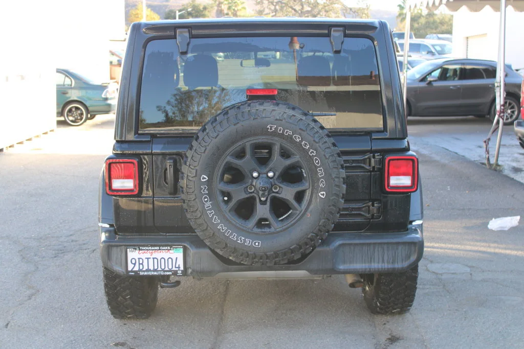 Used 2022 Black Jeep Sport S image 5