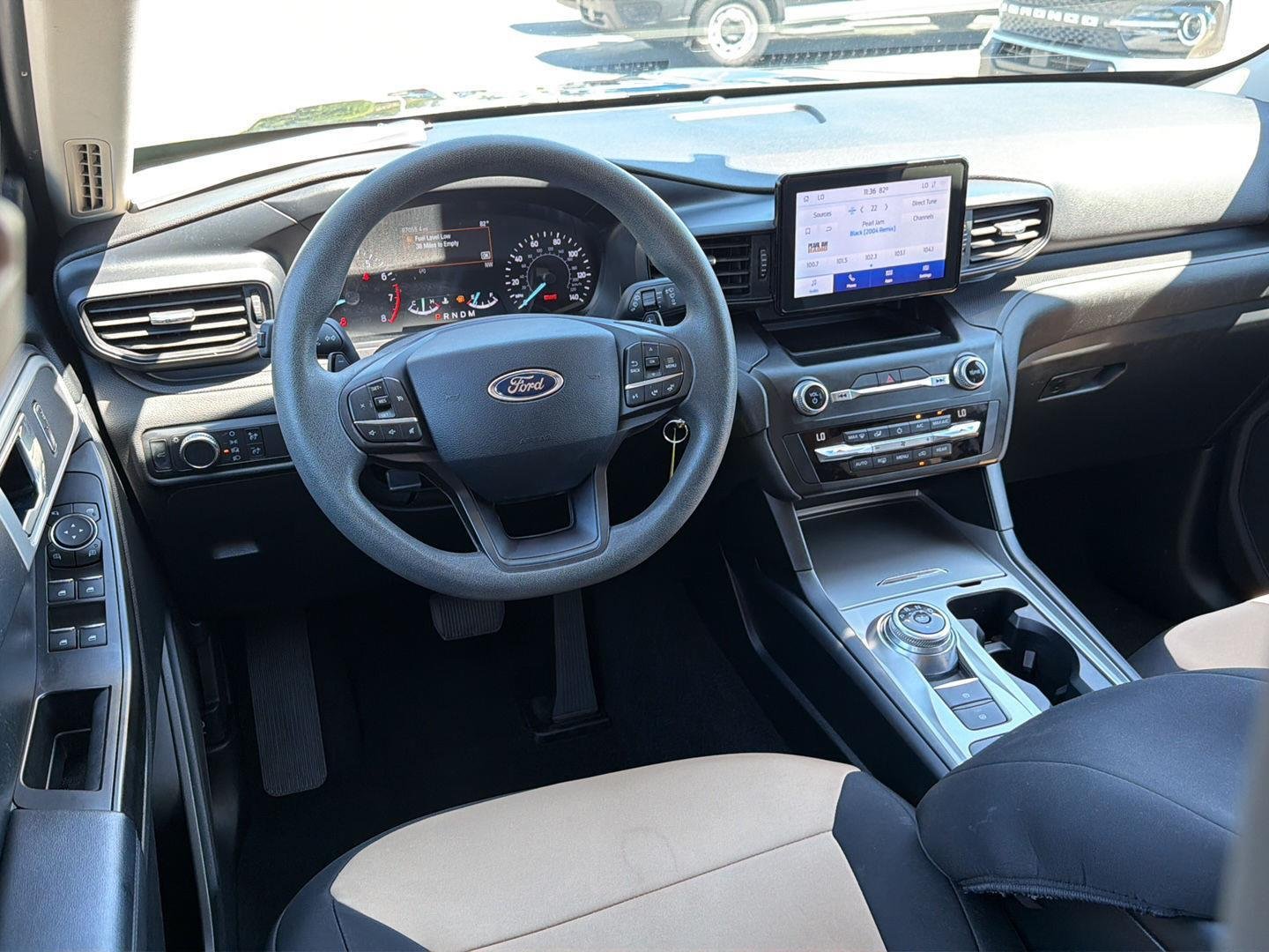 Used 2020 Magnetic Ford Base image 18