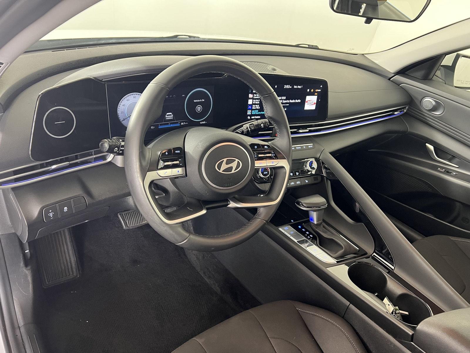 Used 2024 Serenity White Hyundai SEL image 5