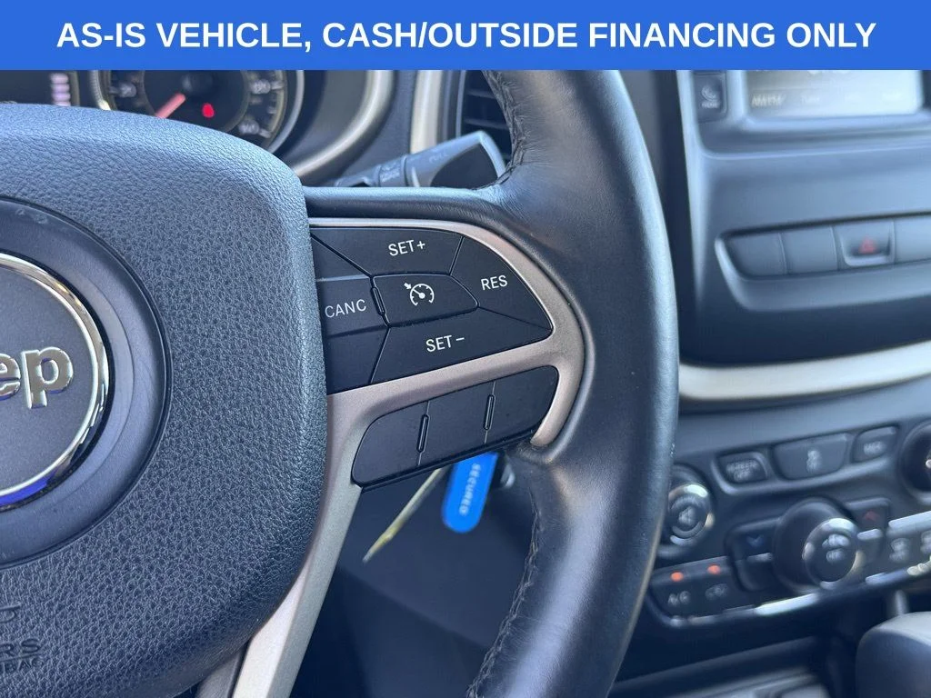 Used 2014 Blue Jeep Latitude image 15